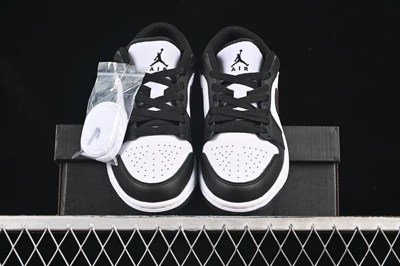 All categories Air Jordan Jordan series basketball shoes Air Jordan 1 Low Air Jordan 1 Low AJ1 Joe 1 black color low-top cultural casual sneakers IO3393-010
